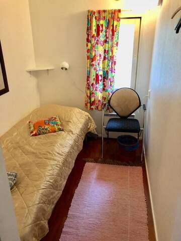 Фото номера Одноместный номер с общей ванной комнатой Хостелы Hostel Ukonlinna г. Иматра 3